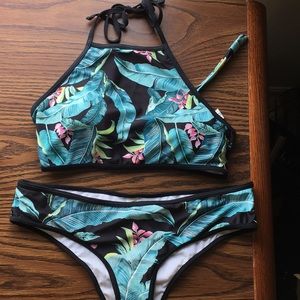 TROPICAL LEAVES HALTER 2 PIECE SWIM SUIT